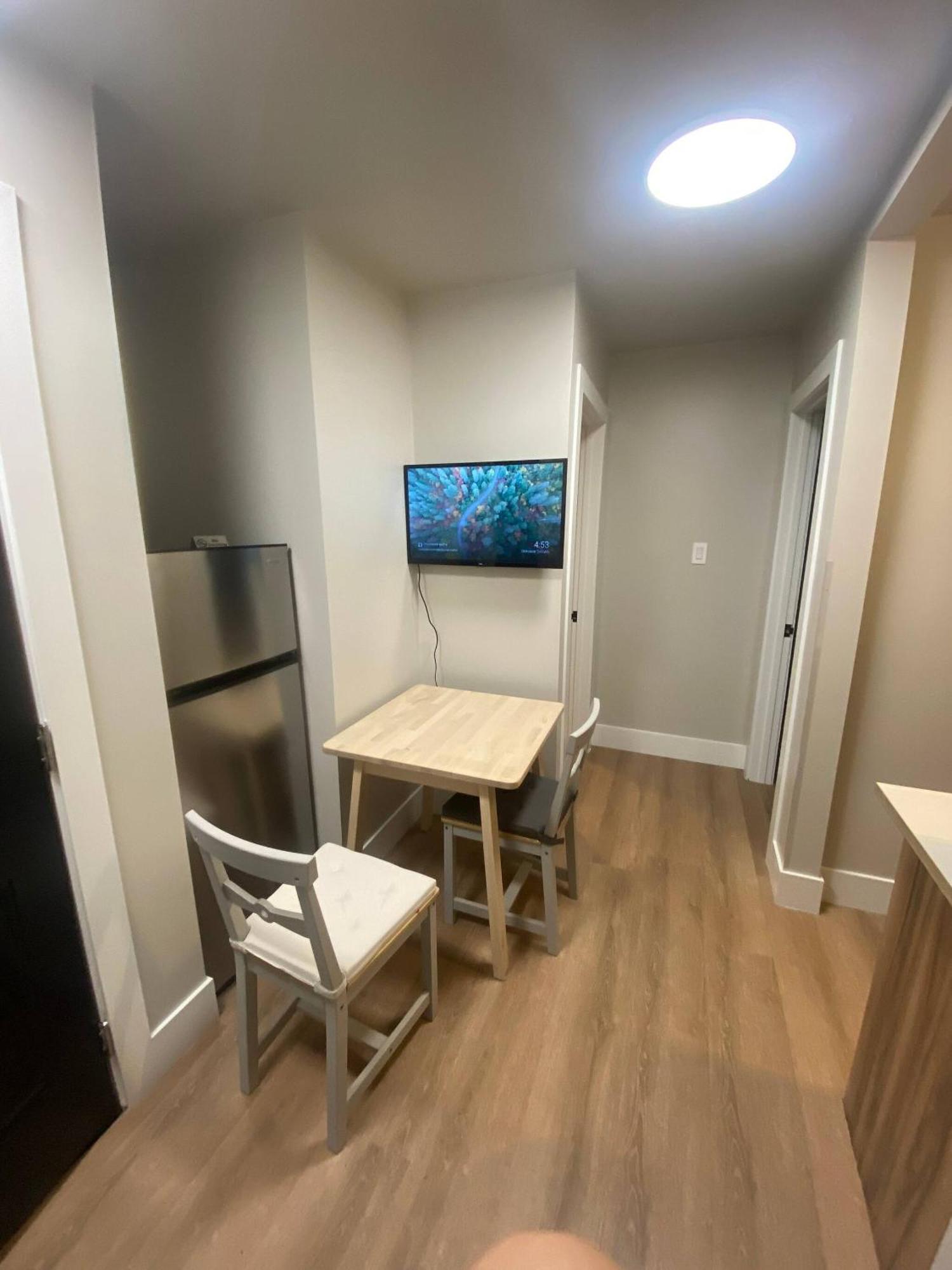 Central 2Br Near Unveristy And Whyte Ave Edmonton Luaran gambar