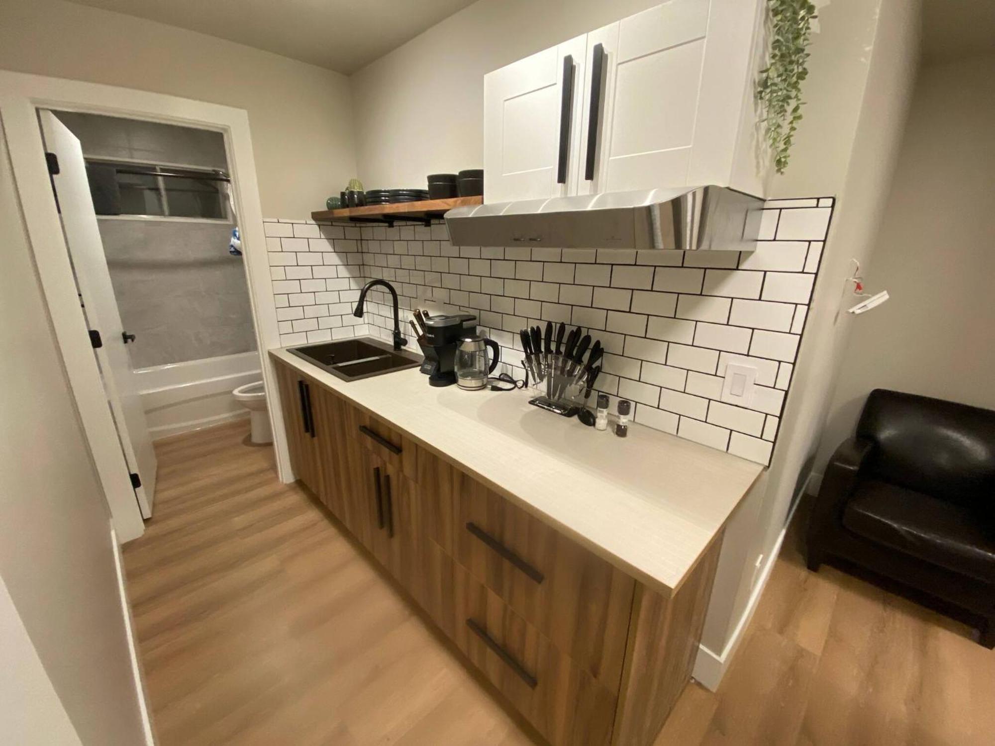 Central 2Br Near Unveristy And Whyte Ave Edmonton Luaran gambar